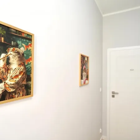 Mmrent Kitty Cat ホームステイ *